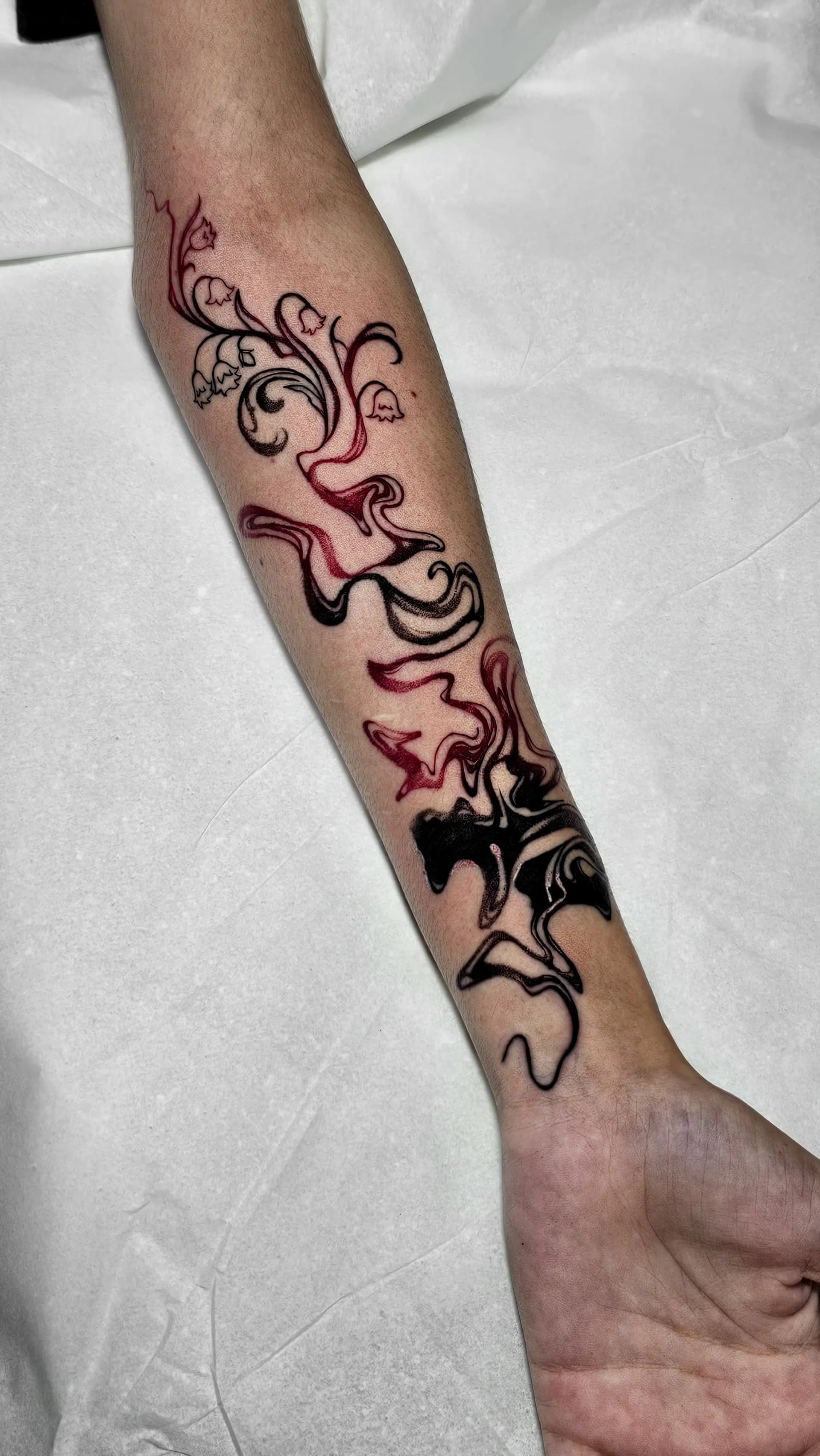 Suminagashi — Blackwork por Julia Pedrozo